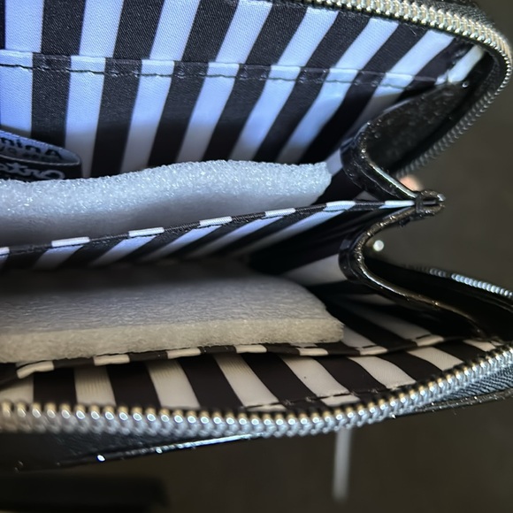 MARC TETRO BICHON FRISE WRISTLET CLUTCH BLACK - Picture 6 of 6